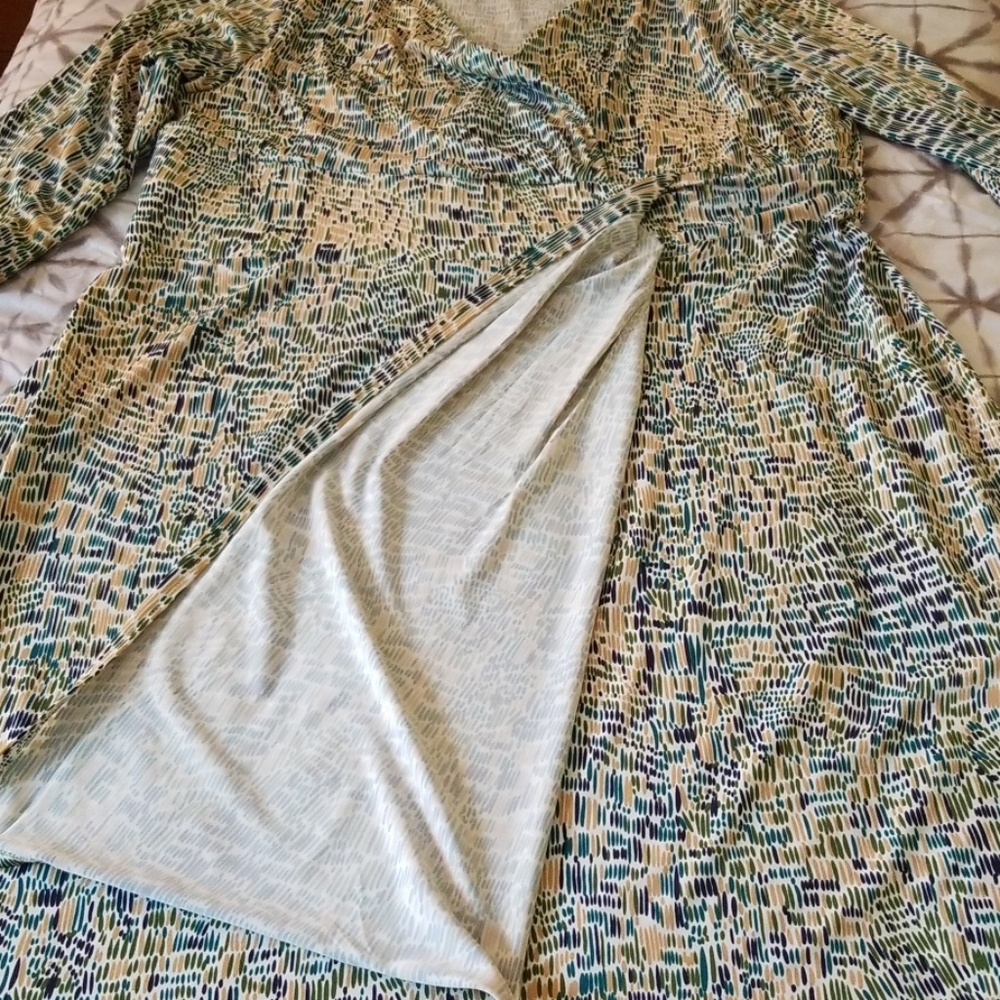 Dress - Picture 3 of 3